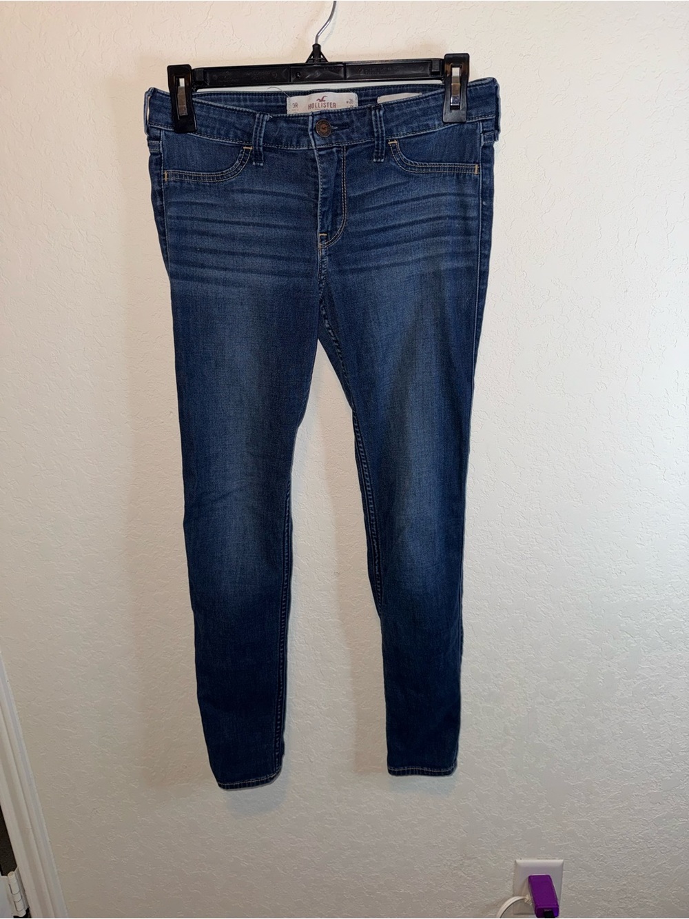 Women’s Hollister low rise skinny jeans